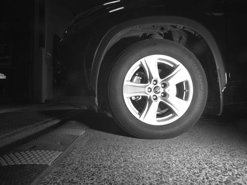 Certified 2023 Toyota Highlander L FWD image 33