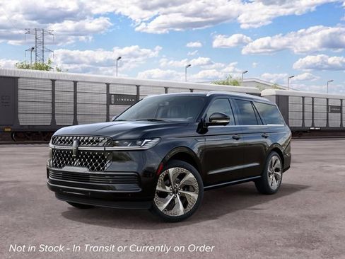 New 2027 Lincoln Navigator Black Label AWD/4WD image 2