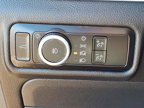 Used 2023 Ford Explorer XLT w/ Equipment Group 202A image 15