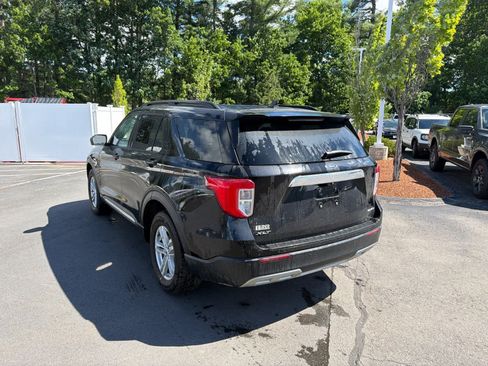 Used 2023 Ford Explorer XLT w/ Equipment Group 202A AWD/4WD image 7