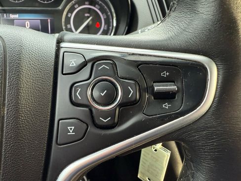 Used 2016 Buick Regal image 13