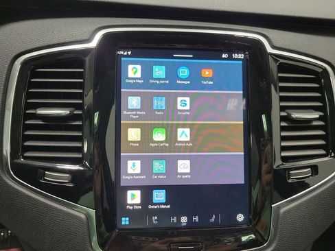 Used 2025 Volvo XC90 B5 Plus w/ Protection Package Premier image 8