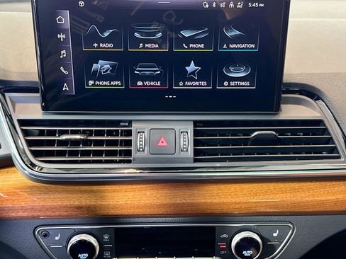 Used 2023 Audi Q5 e Premium image 13