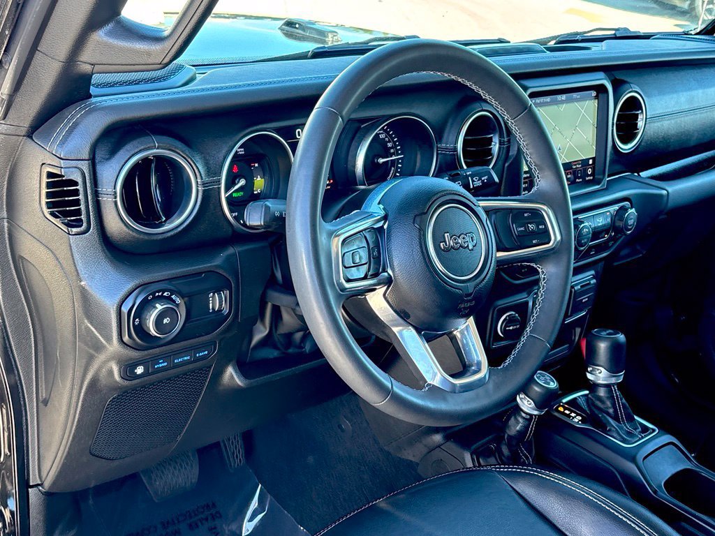 Used 2023 Jeep Wrangler Unlimited Sahara AWD/4WD image 9