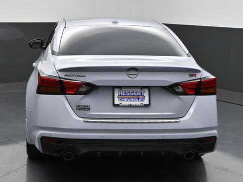 Used 2023 Nissan Altima 2.5 SR w/ SR Premium Package FWD image 7