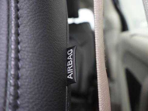 Used 2020 Chrysler Pacifica Touring-L Plus FWD image 48