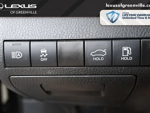 Used 2023 Toyota Camry XSE FWD image 11