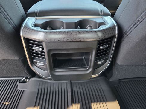 New 2026 RAM 2500 Big Horn AWD/4WD image 17