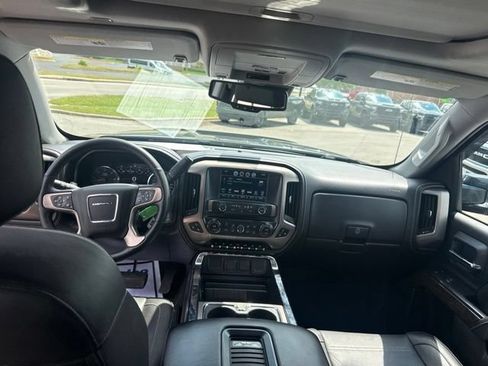 Used 2018 GMC Sierra 1500 Denali AWD/4WD image 39