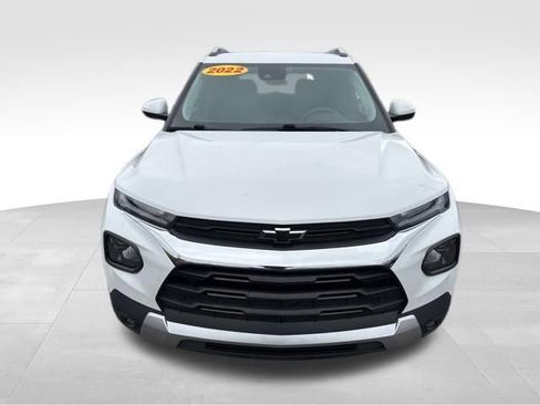 Used 2022 Chevrolet TrailBlazer LT w/ Convenience Package image 2