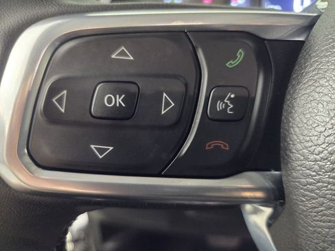 Used 2025 Jeep Wrangler Sahara w/ Safety Group image 19