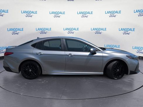 Used 2026 Toyota Camry SE FWD image 3