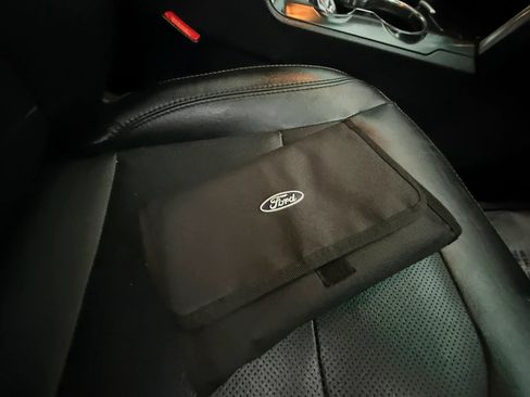 Used 2017 Ford Explorer Limited w/ Equipment Group 301A AWD/4WD image 19