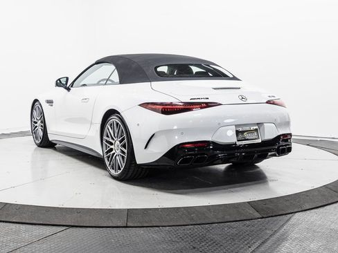 Used 2022 Mercedes-Benz SL 55 AMG 4MATIC w/ Driver Assistance Package image 31
