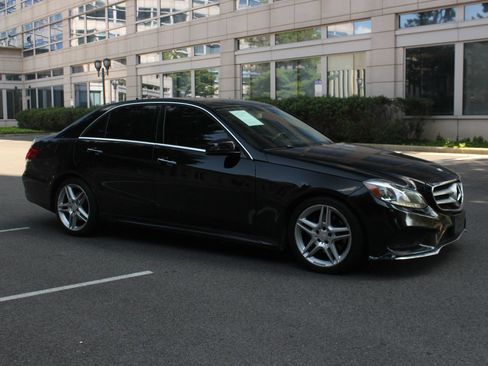 Used 2014 Mercedes-Benz E 350 Sedan image 2