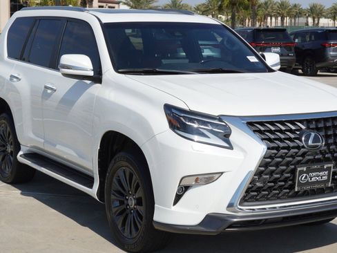Certified 2022 Lexus GX 460 Premium w/ Accessory Package image 3