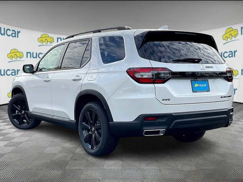 New 2025 Honda Pilot Black Edition image 5