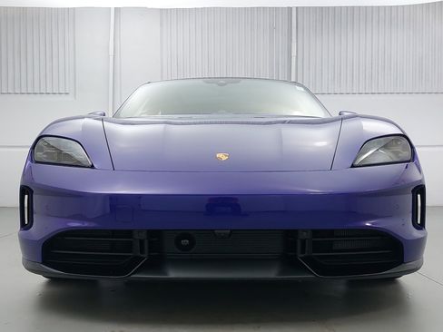 New 2025 Porsche Taycan GTS image 10