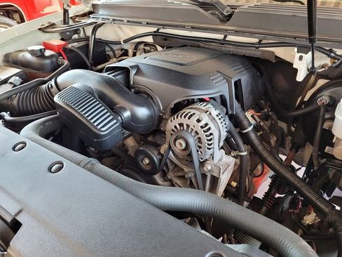 Used 2012 Chevrolet Avalanche LTZ RWD image 27