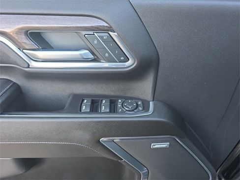 Used 2024 Chevrolet Silverado 2500 LTZ w/ LTZ Plus Package image 11