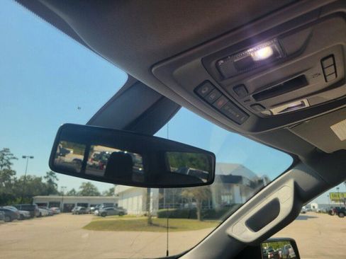 Used 2020 Chevrolet Silverado 1500 RST image 23