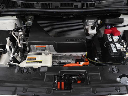 Used 2022 Nissan Leaf SV Plus FWD image 29