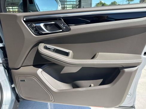 New 2026 Porsche Macan AWD/4WD image 19