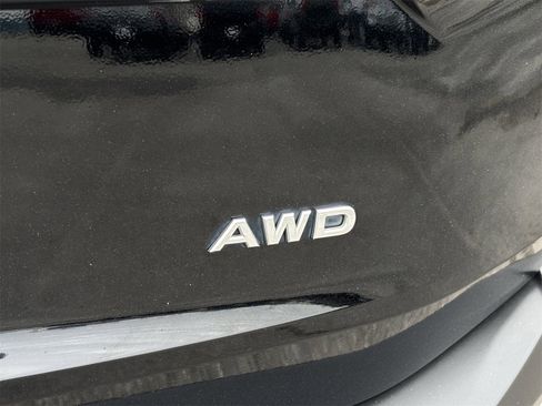 Used 2021 Nissan Rogue S image 14