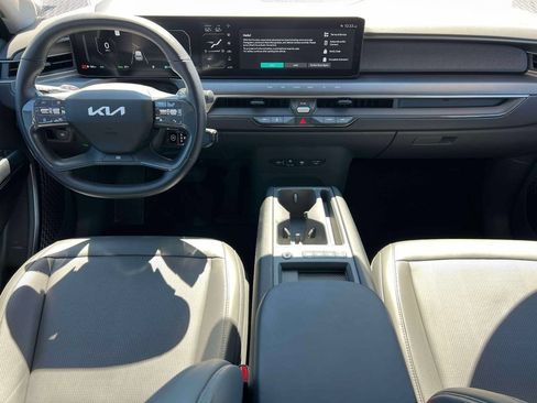 Certified 2024 Kia EV9 Light Long Range RWD image 14