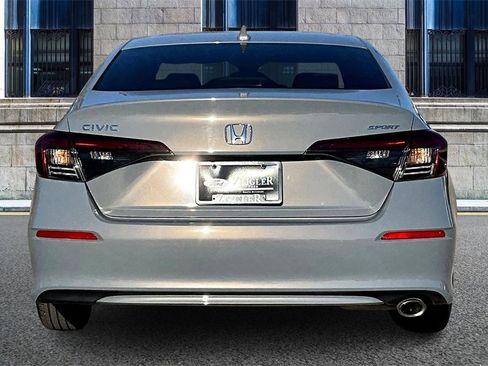 Used 2025 Honda Civic Sport image 4