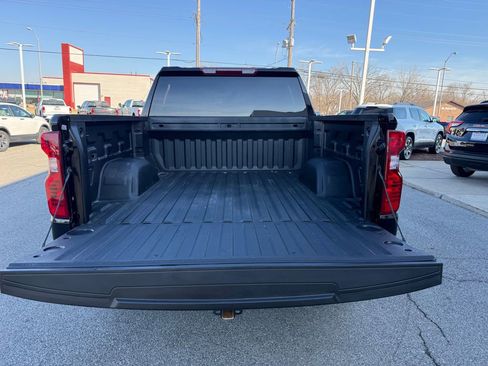 Used 2025 Chevrolet Silverado 1500 LT image 6