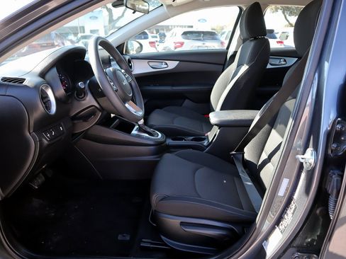 Used 2024 Kia Forte LXS w/ LXS Technology Package image 20