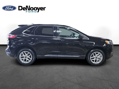 Used 2023 Ford Edge SEL w/ Convenience Package image 5