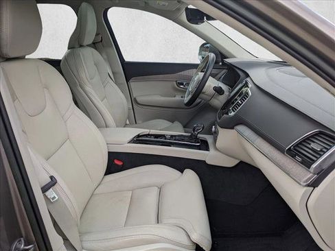 Used 2022 Volvo XC90 T6 Inscription w/ Advanced Package image 21