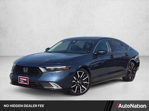 Used 2023 Honda Accord Touring image 1