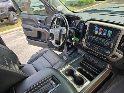 Used 2019 GMC Sierra 3500 Denali w/ Duramax Plus Package image 21