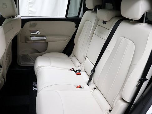 Certified 2026 Mercedes-Benz GLB 250 4MATIC image 12