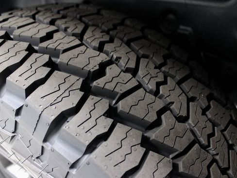 Used 2024 Jeep Wrangler Unlimited image 20