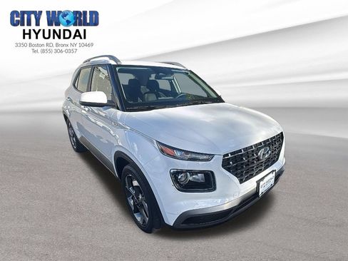Used 2023 Hyundai Venue SEL FWD image 7