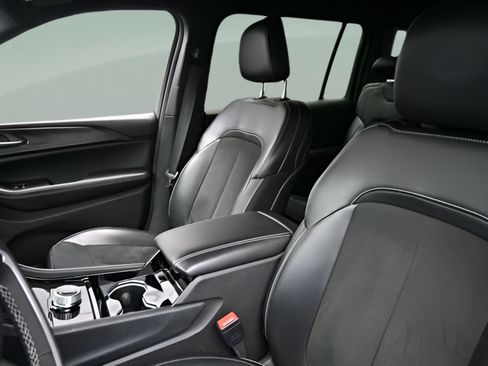 Used 2023 Jeep Grand Cherokee L Laredo AWD/4WD image 42