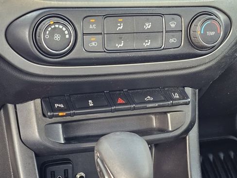 Used 2022 Chevrolet Colorado LT w/ Fleet Safety Package image 16