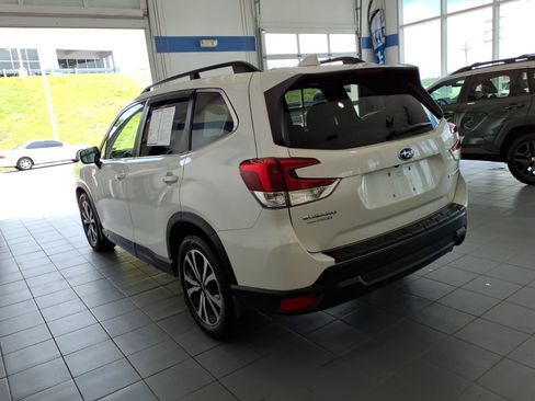 Used 2019 Subaru Forester Limited AWD/4WD image 7