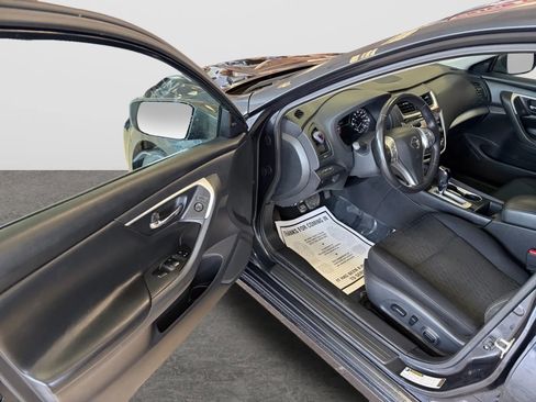 Used 2018 Nissan Altima 2.5 SV image 9