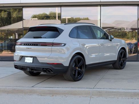 New 2026 Porsche Cayenne E-Hybrid image 9