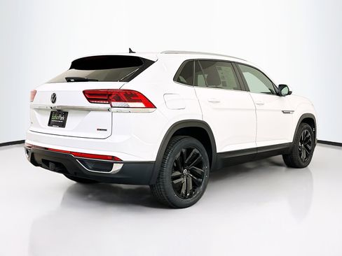Used 2022 Volkswagen Atlas Cross Sport SE image 9