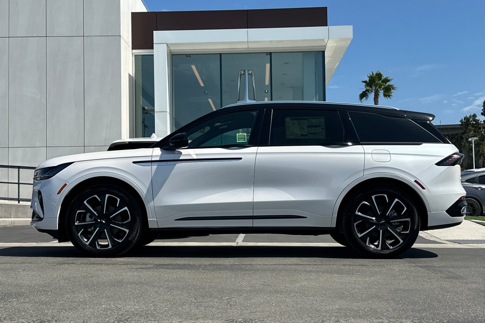 New 2026 Lincoln Nautilus Reserve AWD/4WD image 6