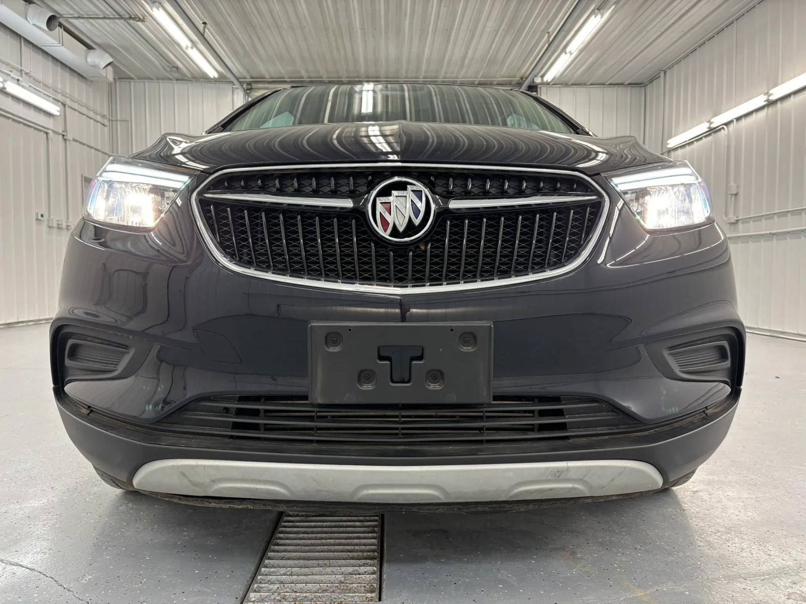 Used 2022 Buick Encore Preferred AWD/4WD image 11