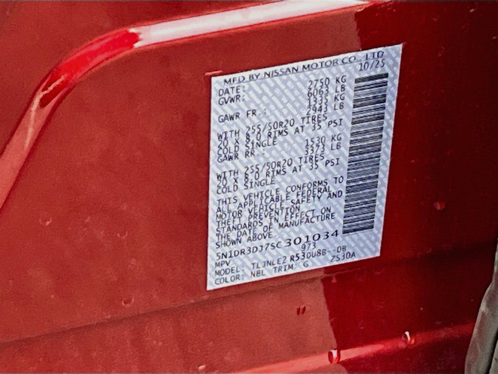 Used 2025 Nissan Pathfinder Platinum w/ Cargo Package AWD/4WD image 35