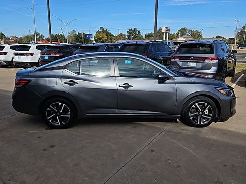 Used 2024 Nissan Sentra SV image 4