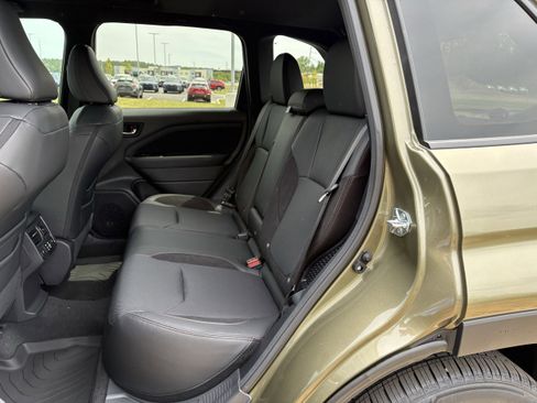 New 2026 Subaru Forester Touring AWD/4WD image 32